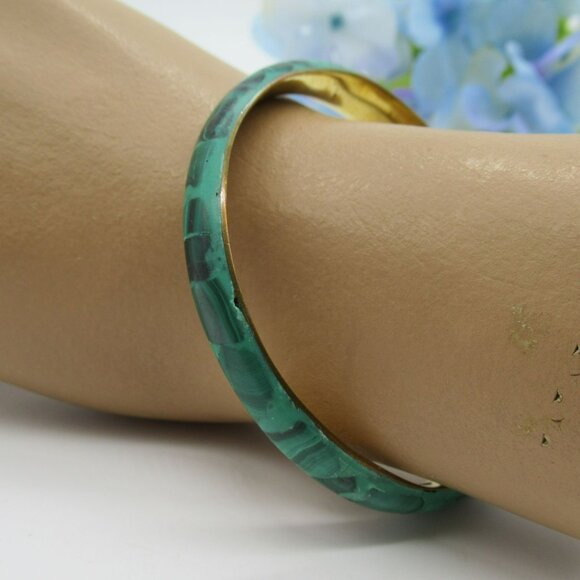 Vintage Malachite Inlaid Bracelet Golden Brass Bangle Green Stone - Picture 6 of 9